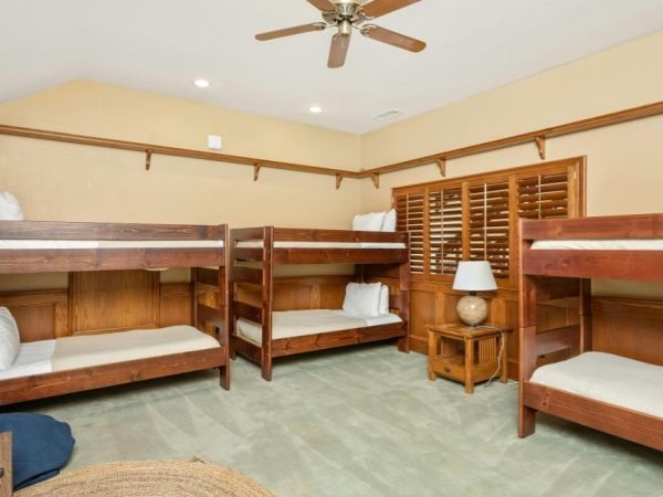 Multiple Sharing Room